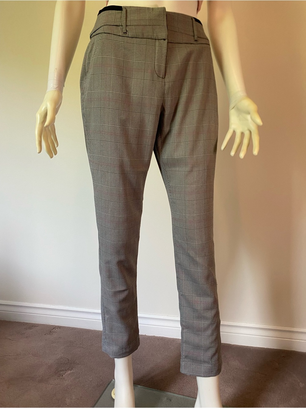 Women's Cropped Plaid Ankle Pants - Gray